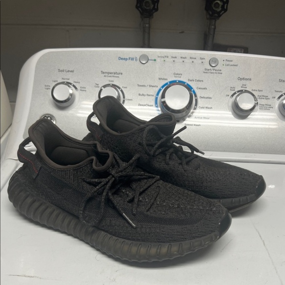 Men's Black Adidas V2 Yeezy 350 size 11 black refekctive - Picture 1 of 6